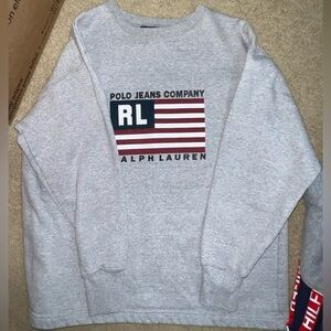 Vintage Gray and American flag designed polo jeans crewneck sweater! Size small